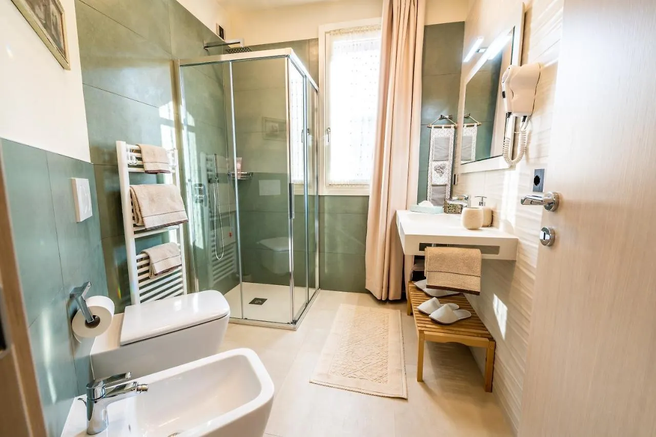 Il Nido Degli Usignoli Hotel Peschiera del Garda Guest house
