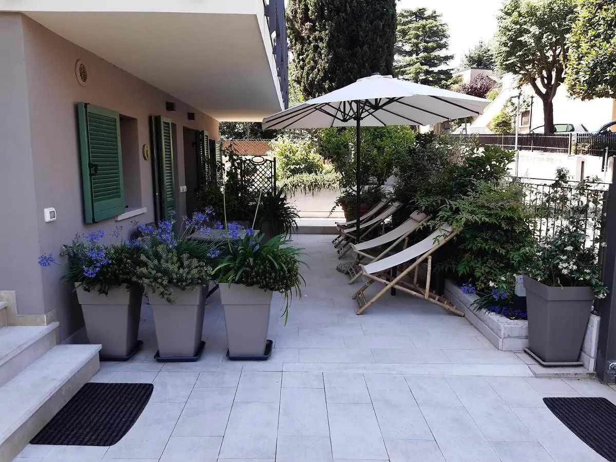 Il Nido Degli Usignoli Hotel Peschiera del Garda Italy
