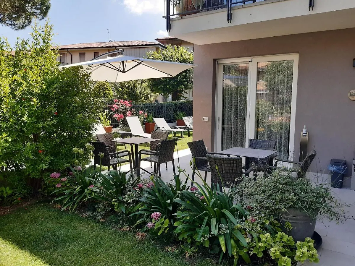 Il Nido Degli Usignoli Hotel Peschiera del Garda Guest house