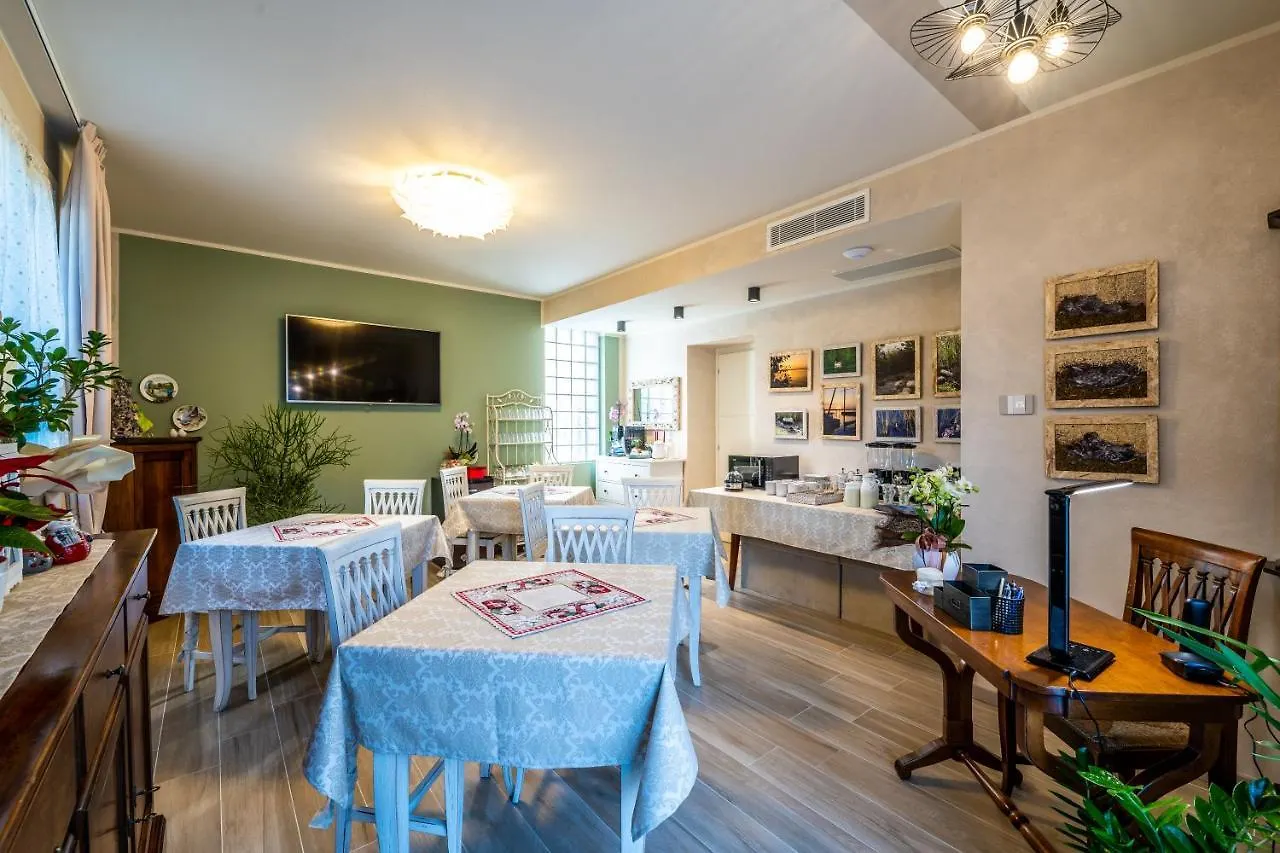Maison d'hôtes Hotel Il Nido Degli Usignoli à Peschiera del Garda